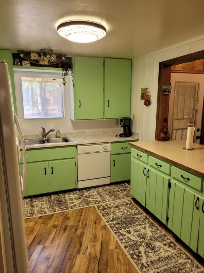 Greer Point Trails End Cabins Екстер'єр фото