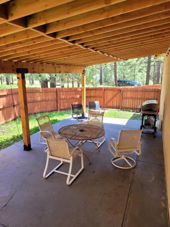 Greer Point Trails End Cabins Екстер'єр фото