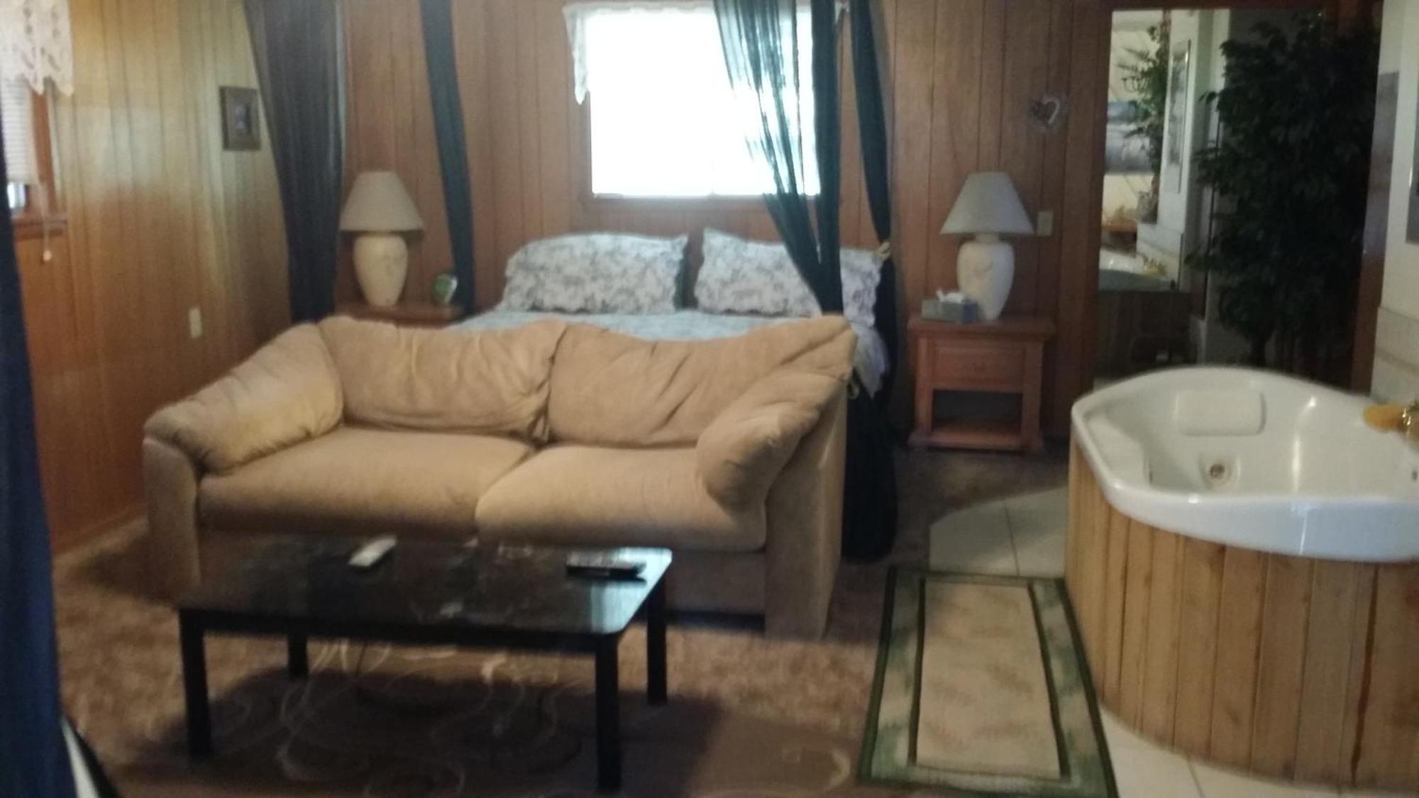 Greer Point Trails End Cabins Номер фото