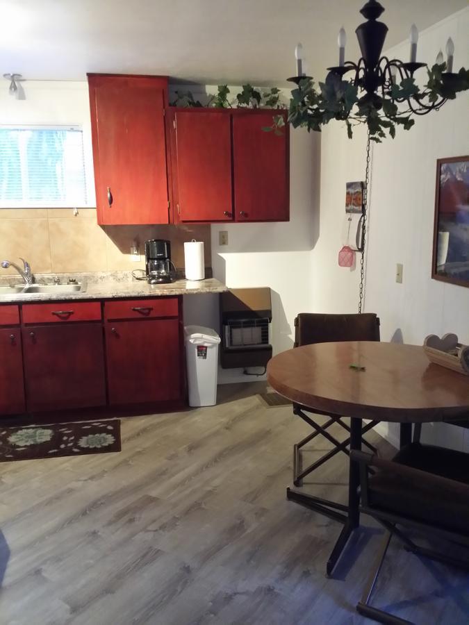 Greer Point Trails End Cabins Екстер'єр фото